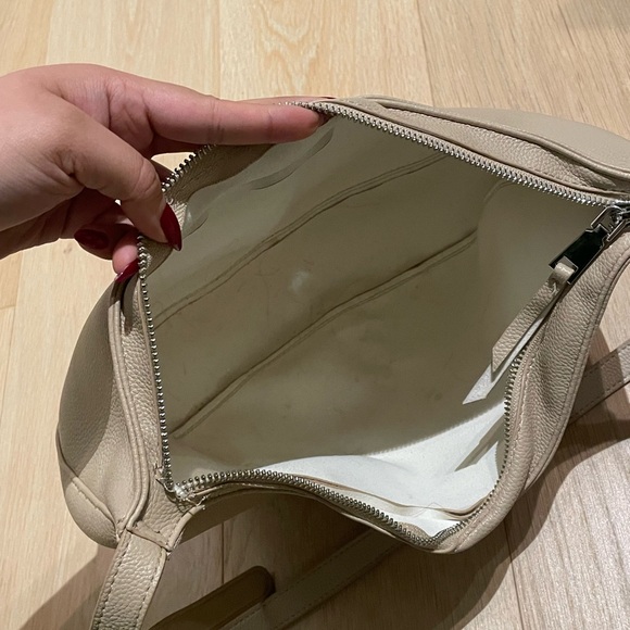 Tan leather half moon bag from OAK + FORT - Picture 4 of 4